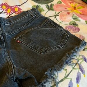 Levi’s Cutoff Shorts Black Denim Frayed Hem